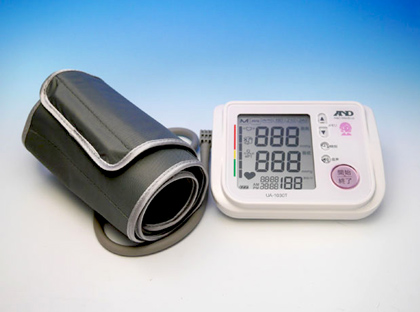 画像：音声血圧計 UA-1030T